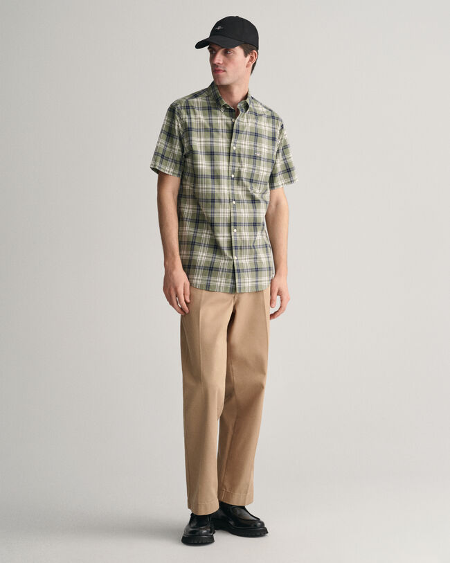 Regular&nbsp;fit ‑mitoitettu lyhythihainen popliiniruutupaita