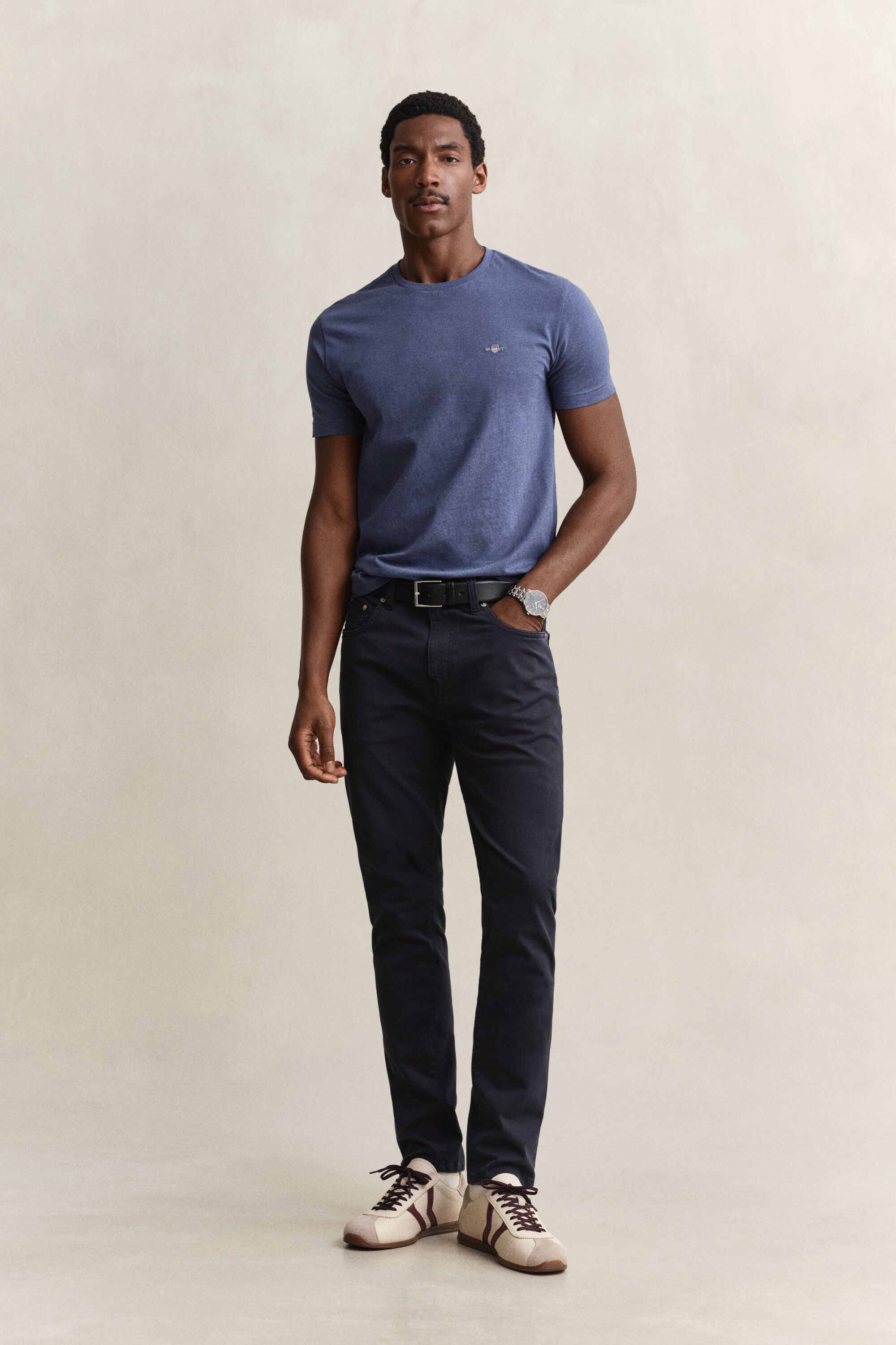 Slim fit ‑mitoitetut Desert-farkut