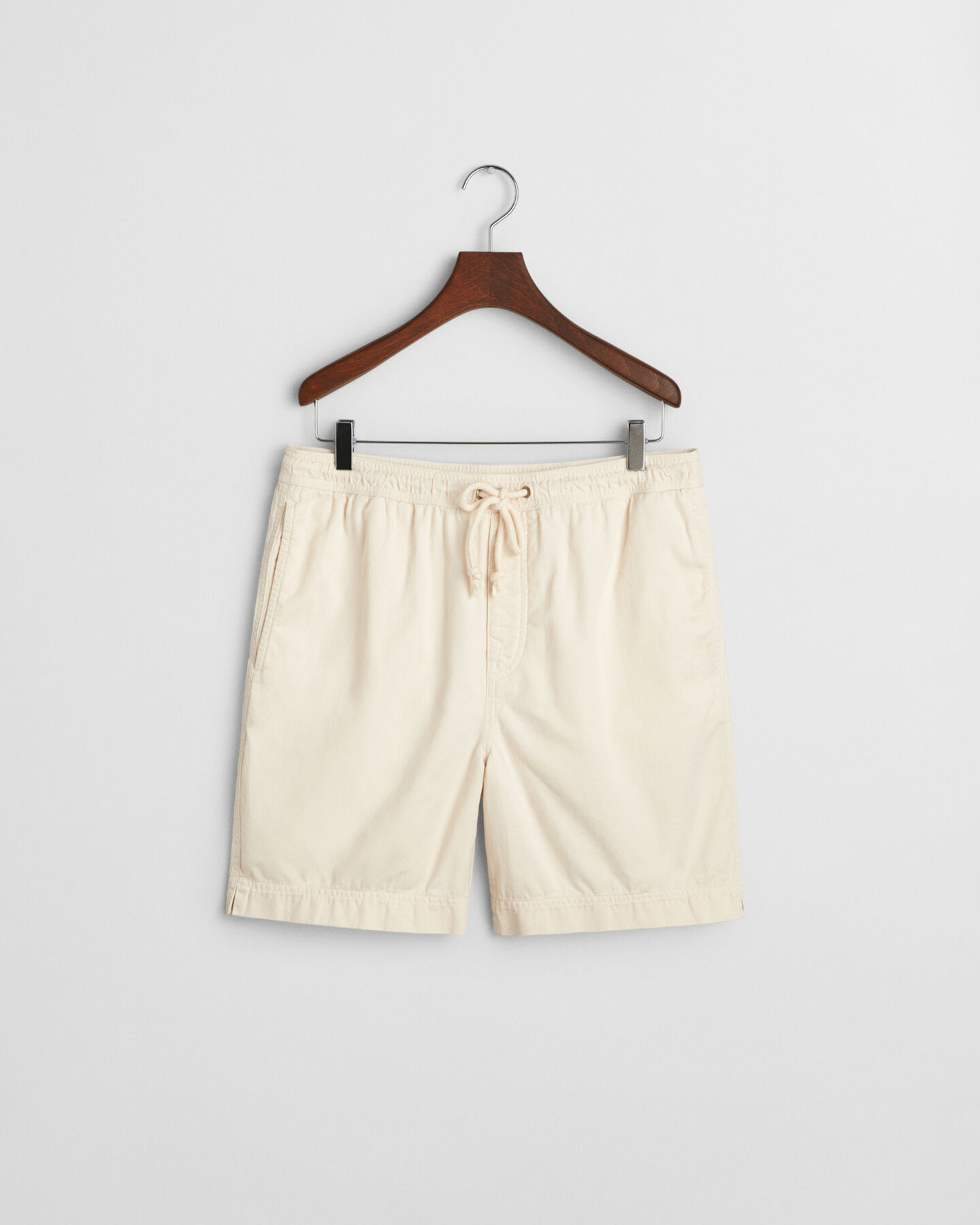 Regular fit ‑mitoitetut kiristysnauhalliset Sunfaded-shortsit