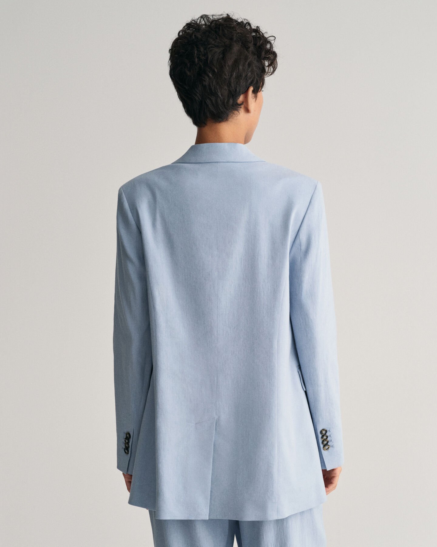 Regular fit ‑mitoitettu joustava pellavableiseri