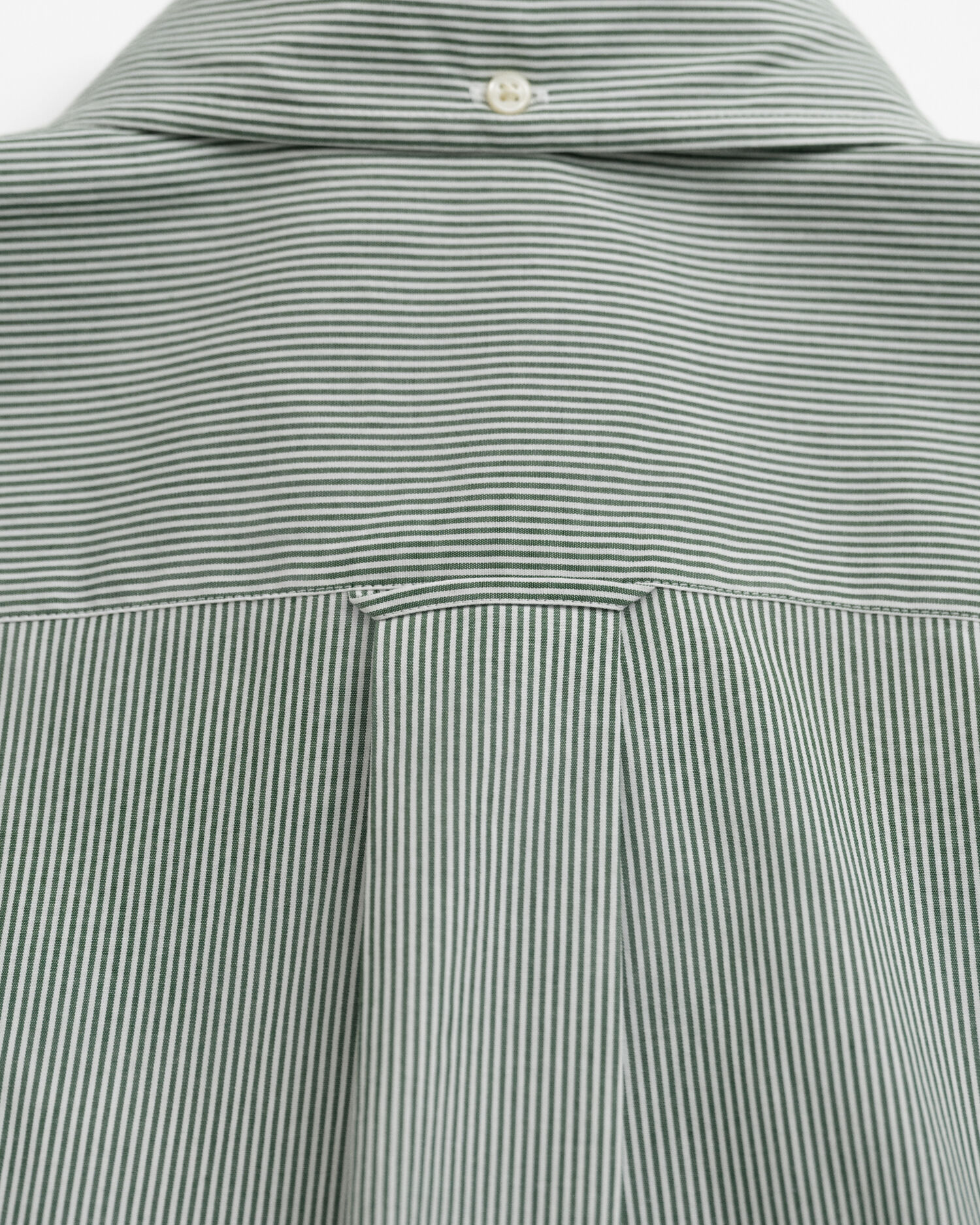 Pystyraidallinen klassinen popliinipaita