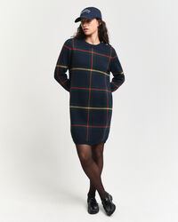 Ruutumekko, pyöreä pääntie