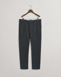 Huippumukavat slim fit ‑mitoitetut Hallden-chinot