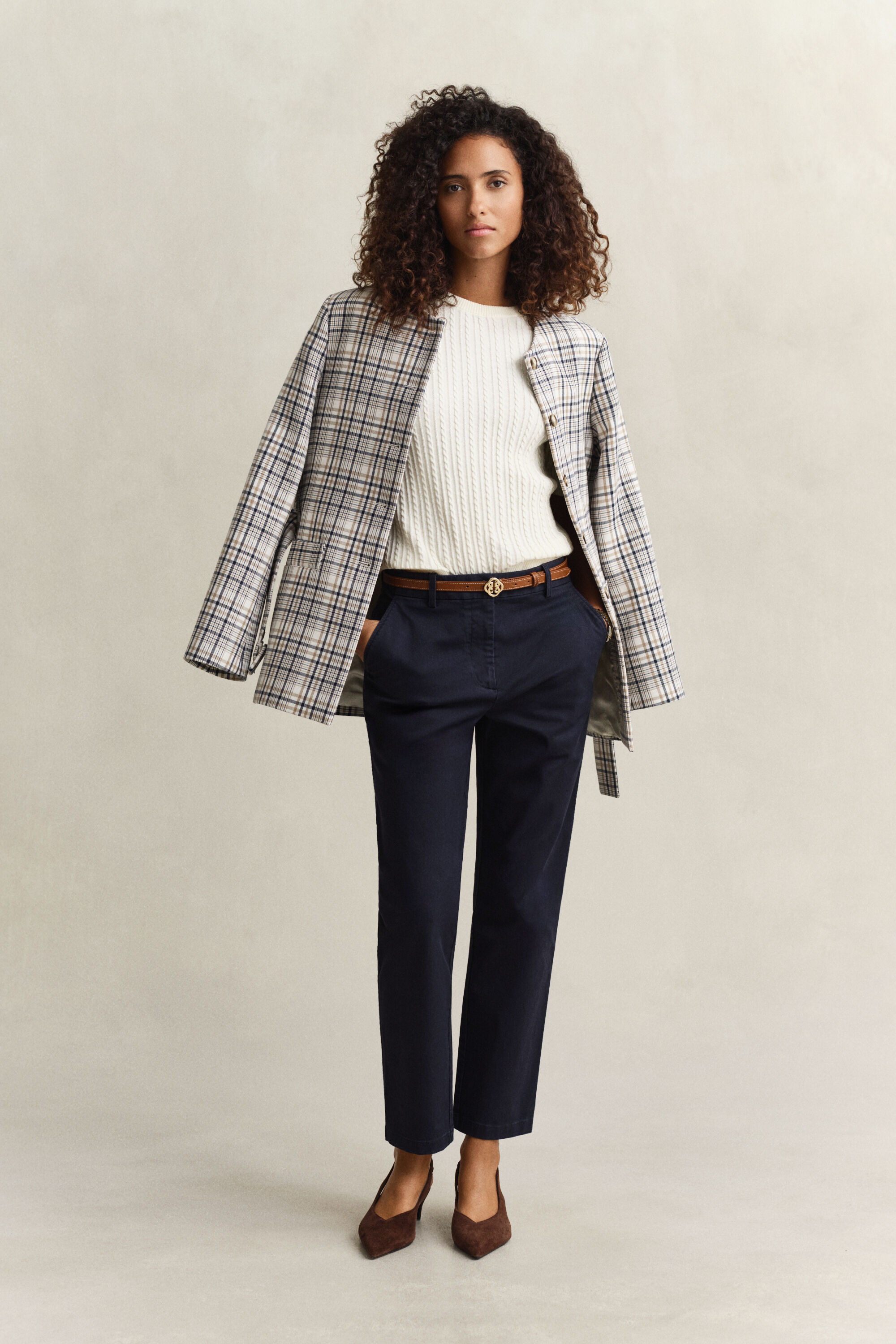 Slim fit ‑mitoitetut chinot