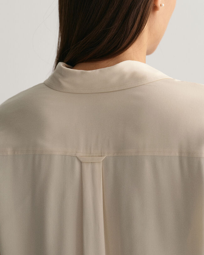 Relaxed fit ‑mitoitettu paita