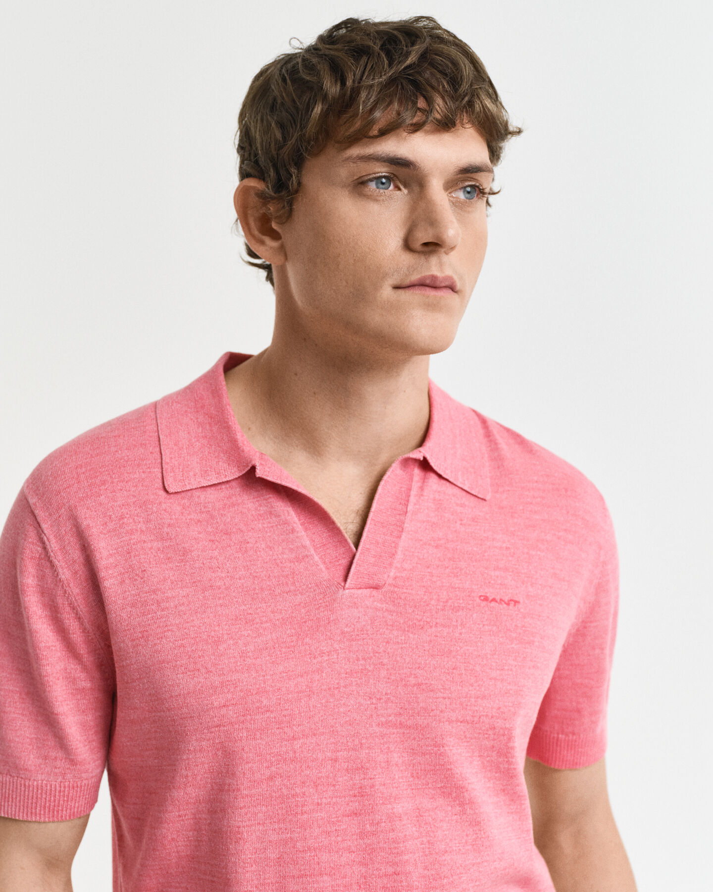 Lyhythihainen Sunfaded-pikeeneulepusero