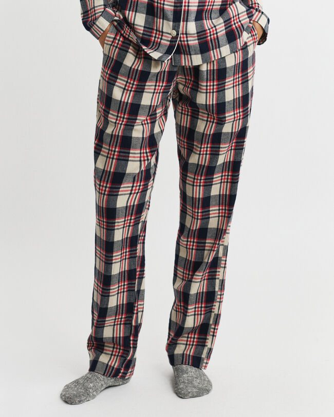 Flanellipyjama lahjapakkauksessa