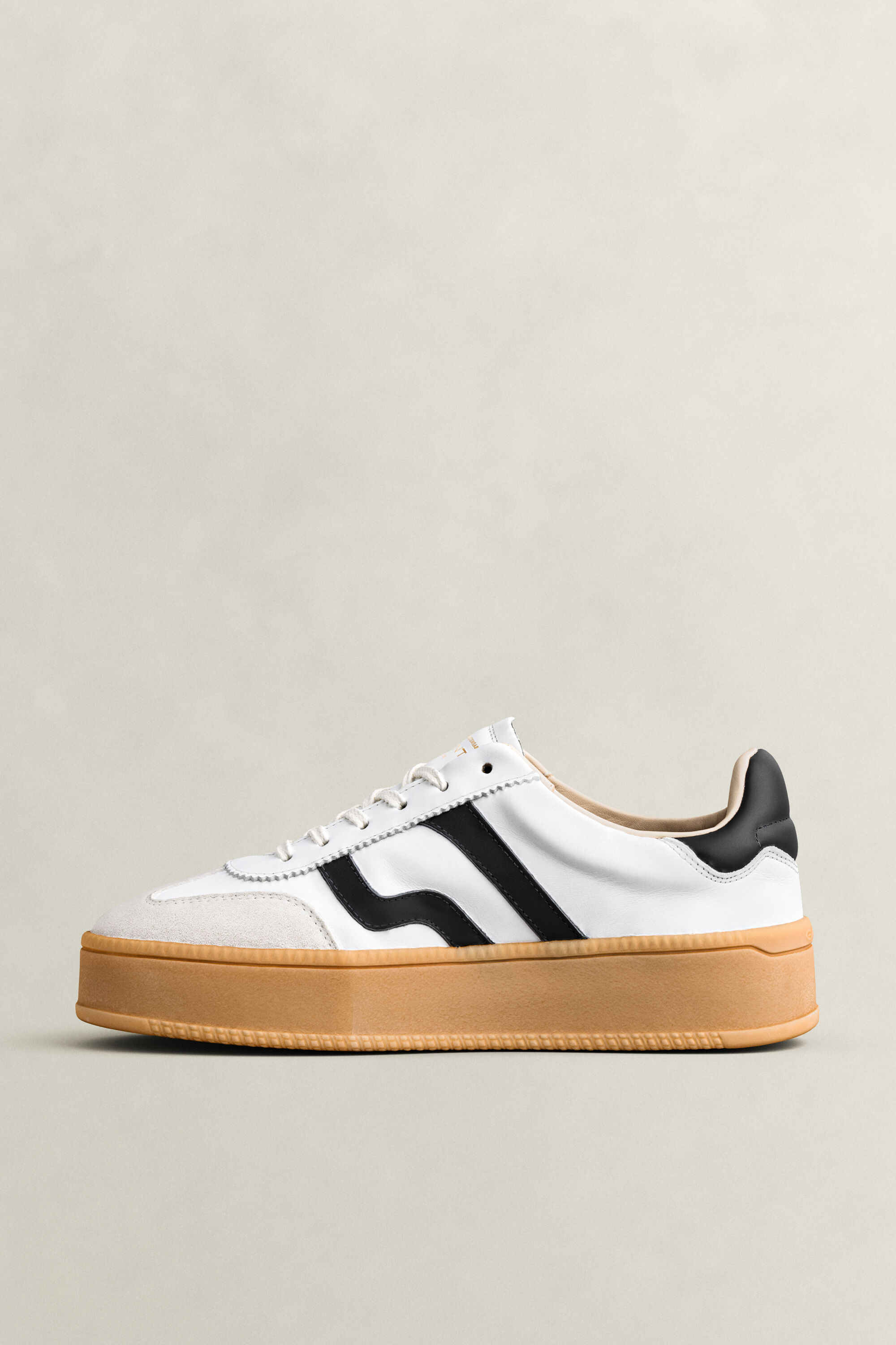 Cuzmani-nahkatennarit