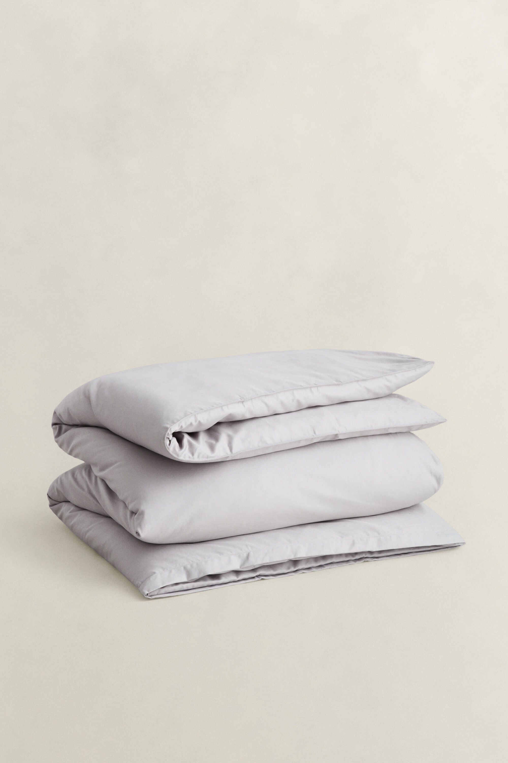 Sateen-pussilakana parivuoteeseen