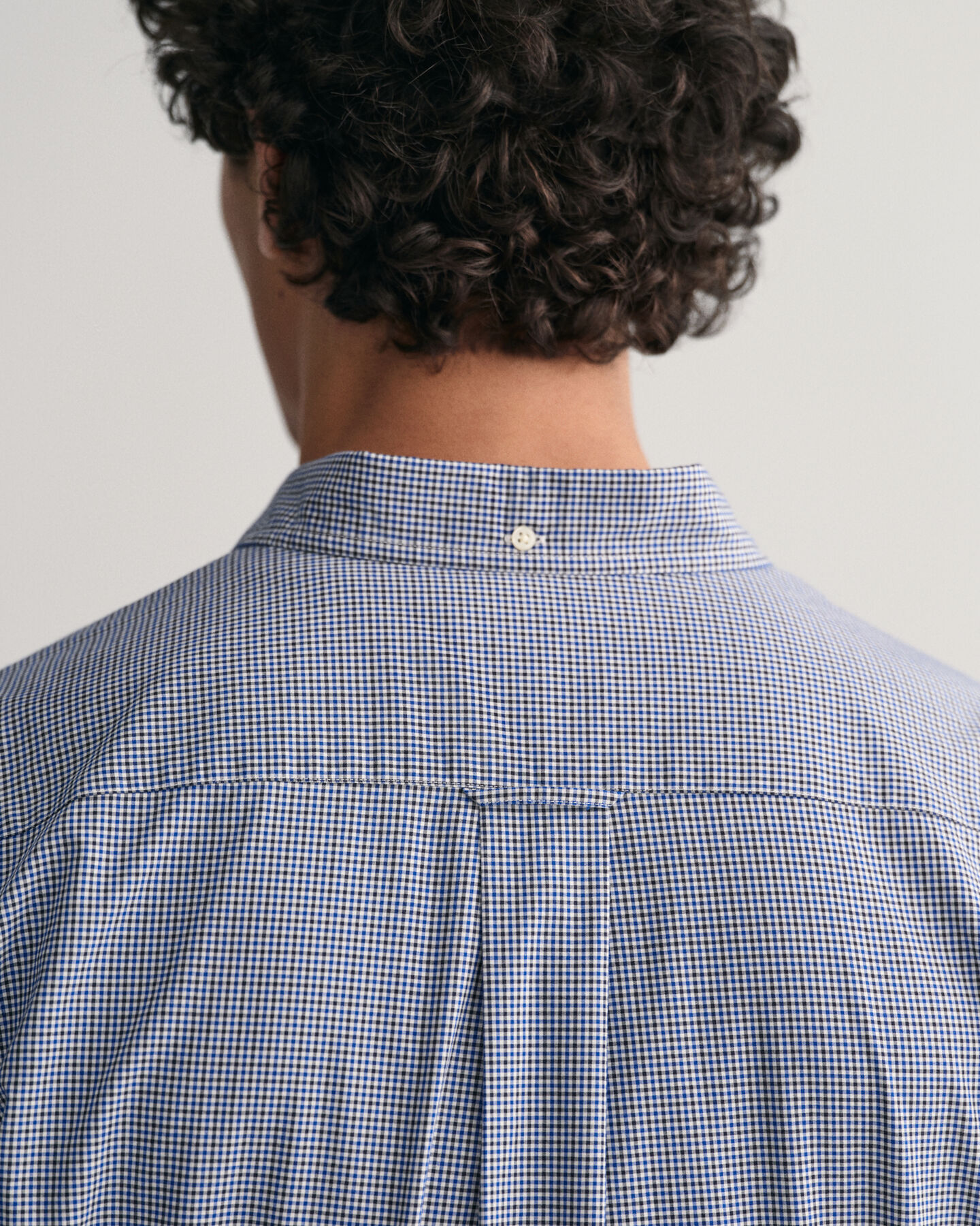 Regular fit ‑mitoitettu pikkuruudullinen popliinipaita