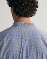 Regular fit ‑mitoitettu pikkuruudullinen popliinipaita