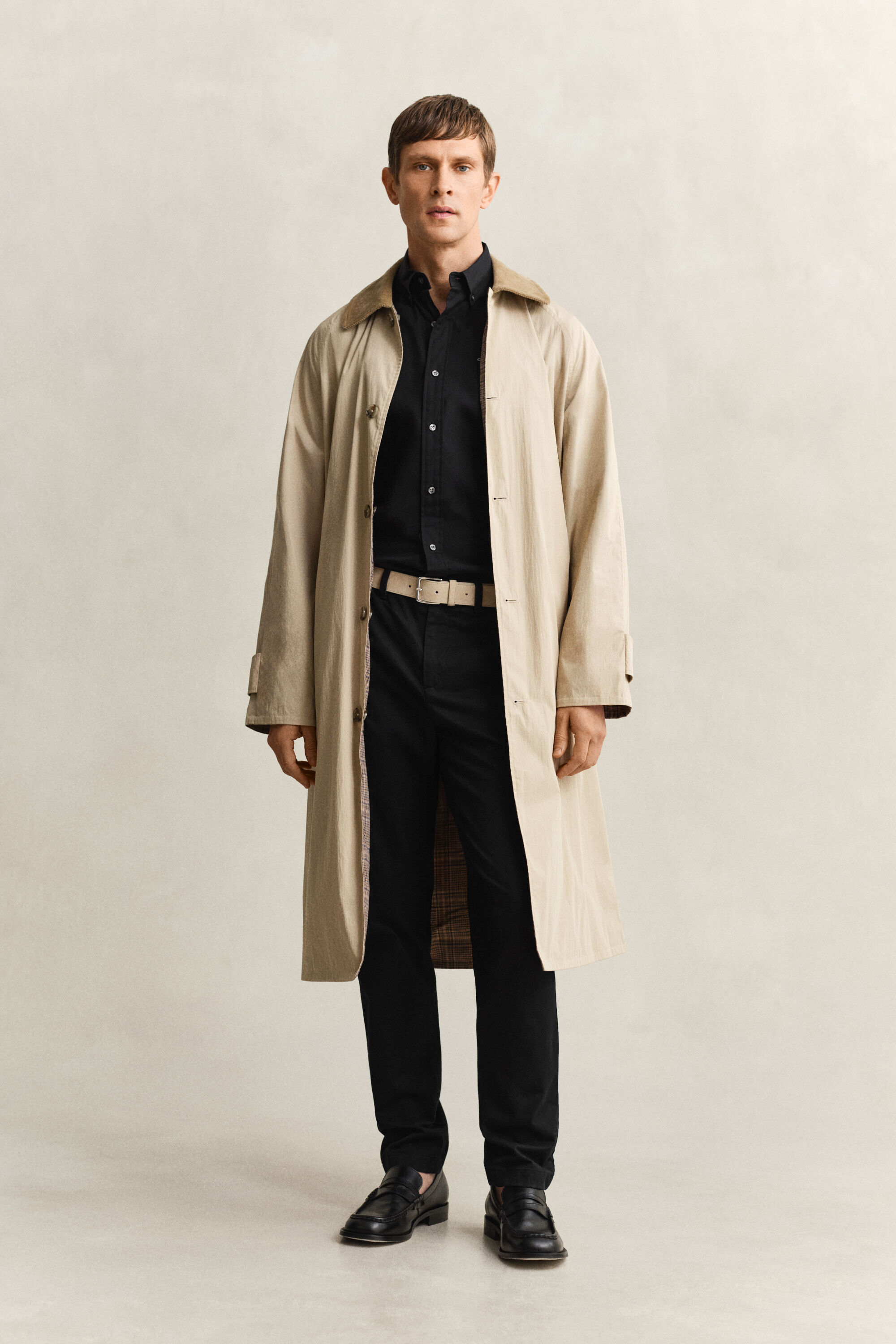 Slim fit ‑mitoitetut klassiset chinot