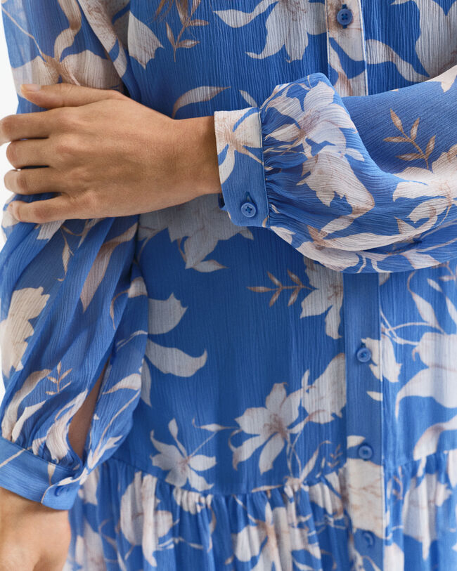 Läpikuultava kukkamekko