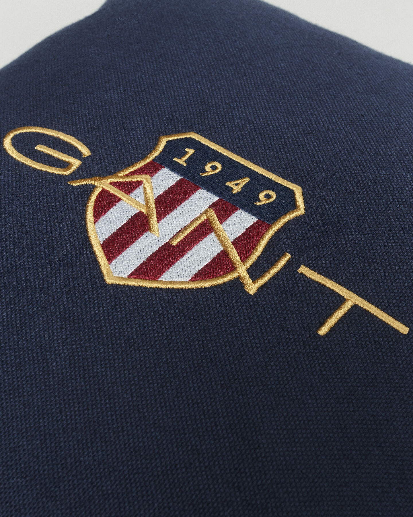 Archive Shield ‑tyynynpäällinen