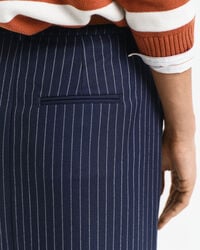 Midimittainen liituraitahame