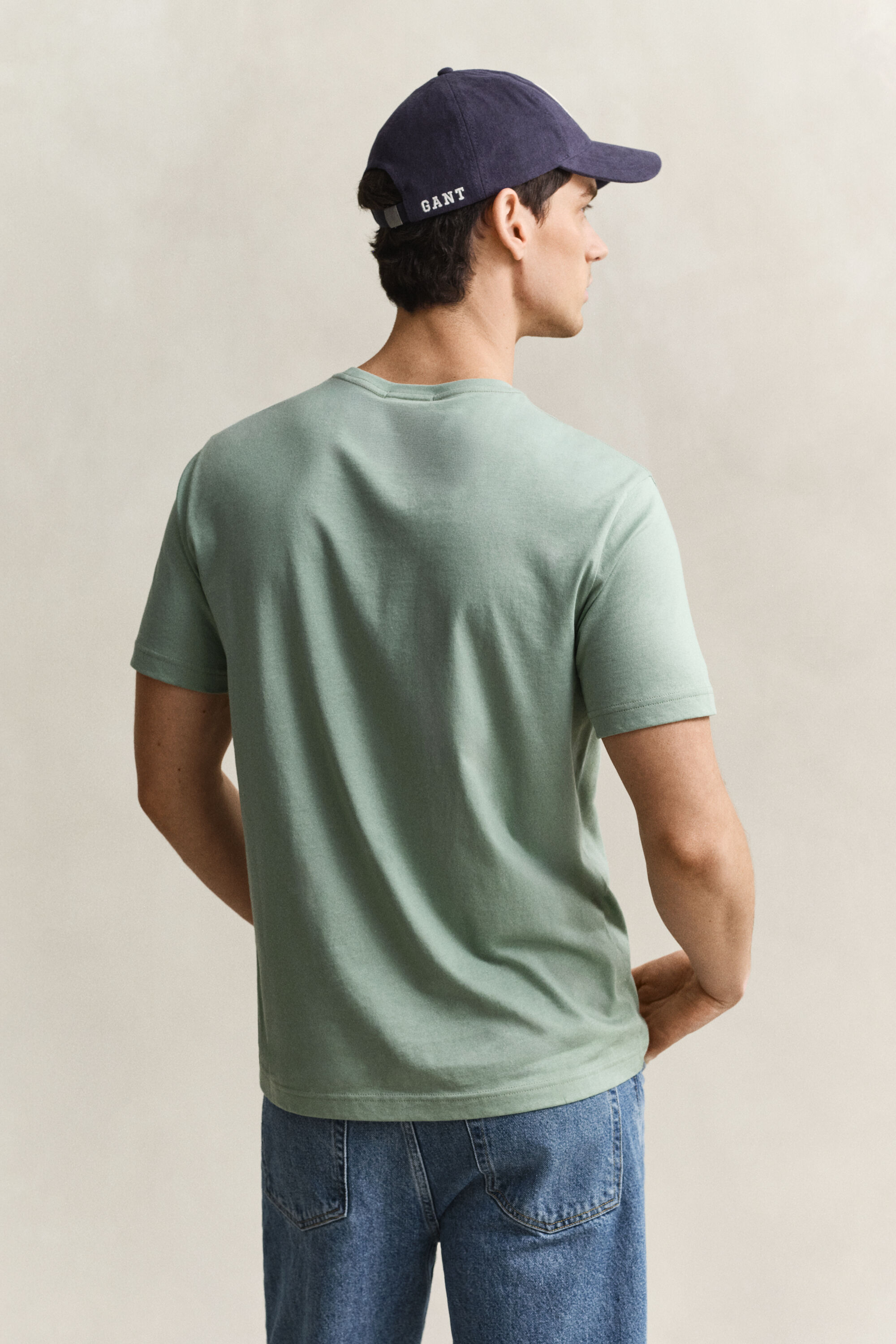 Regular fit ‑mitoitettu Shield-t‑paita