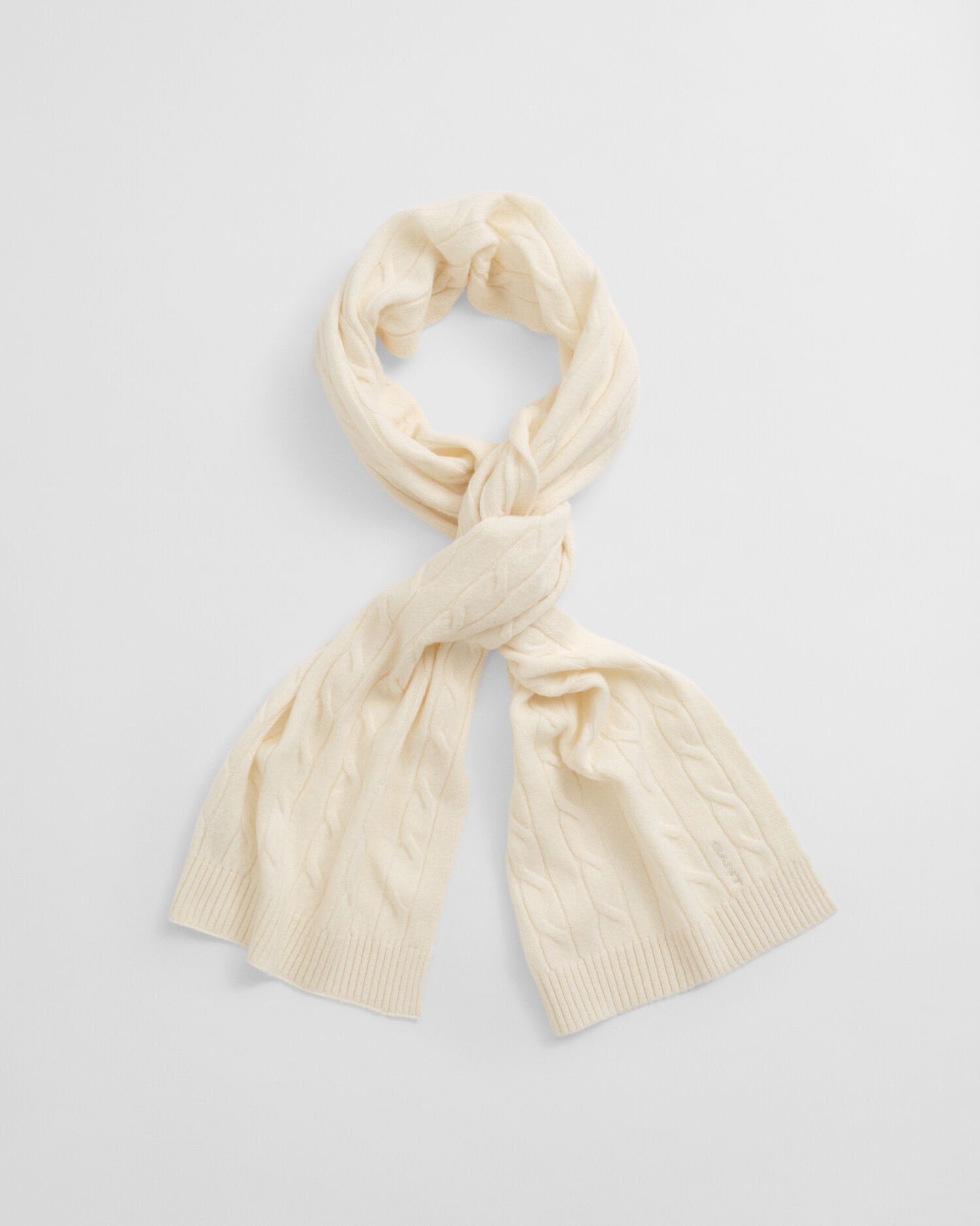 Palmikkoneulottu villahuivi