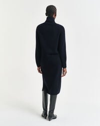 Neulossomisteinen poolokaulusmekko