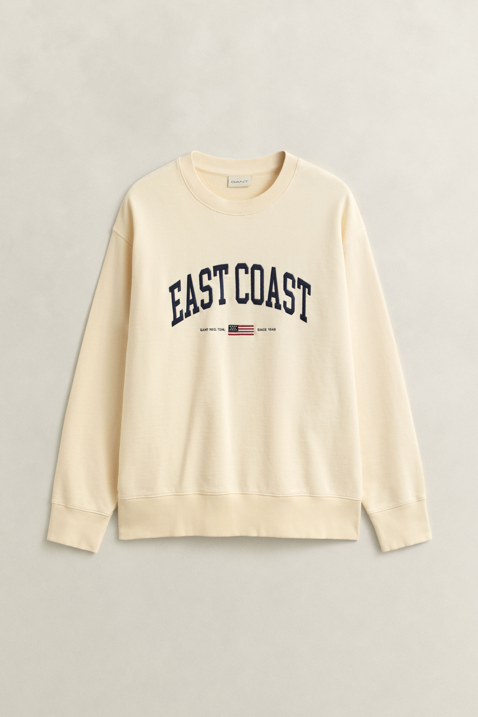 Spray-collegepaita, jossa painatus