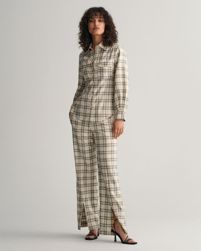 Slim fit ‑mitoitettu ruutupaita muotolaskoksilla