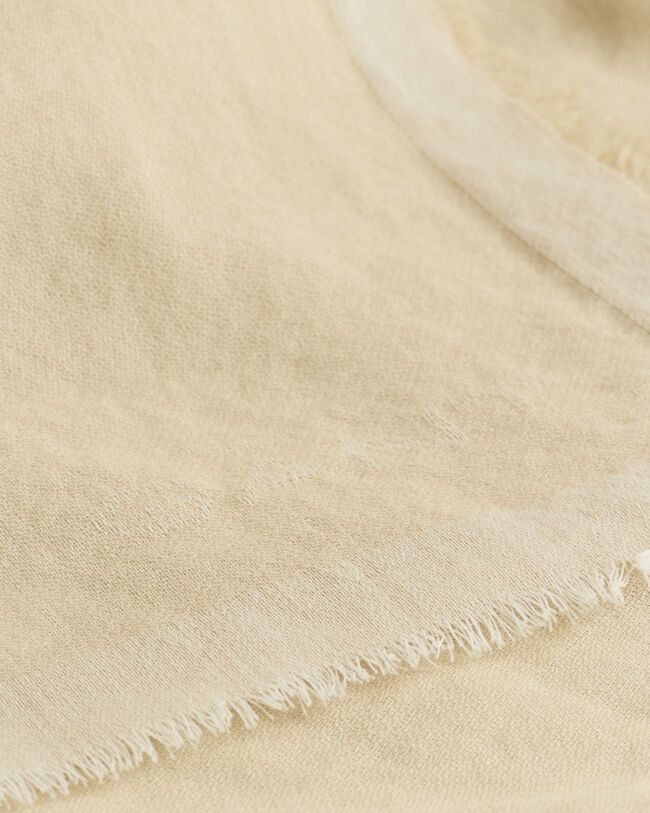 Kudottu merinovillahuivi