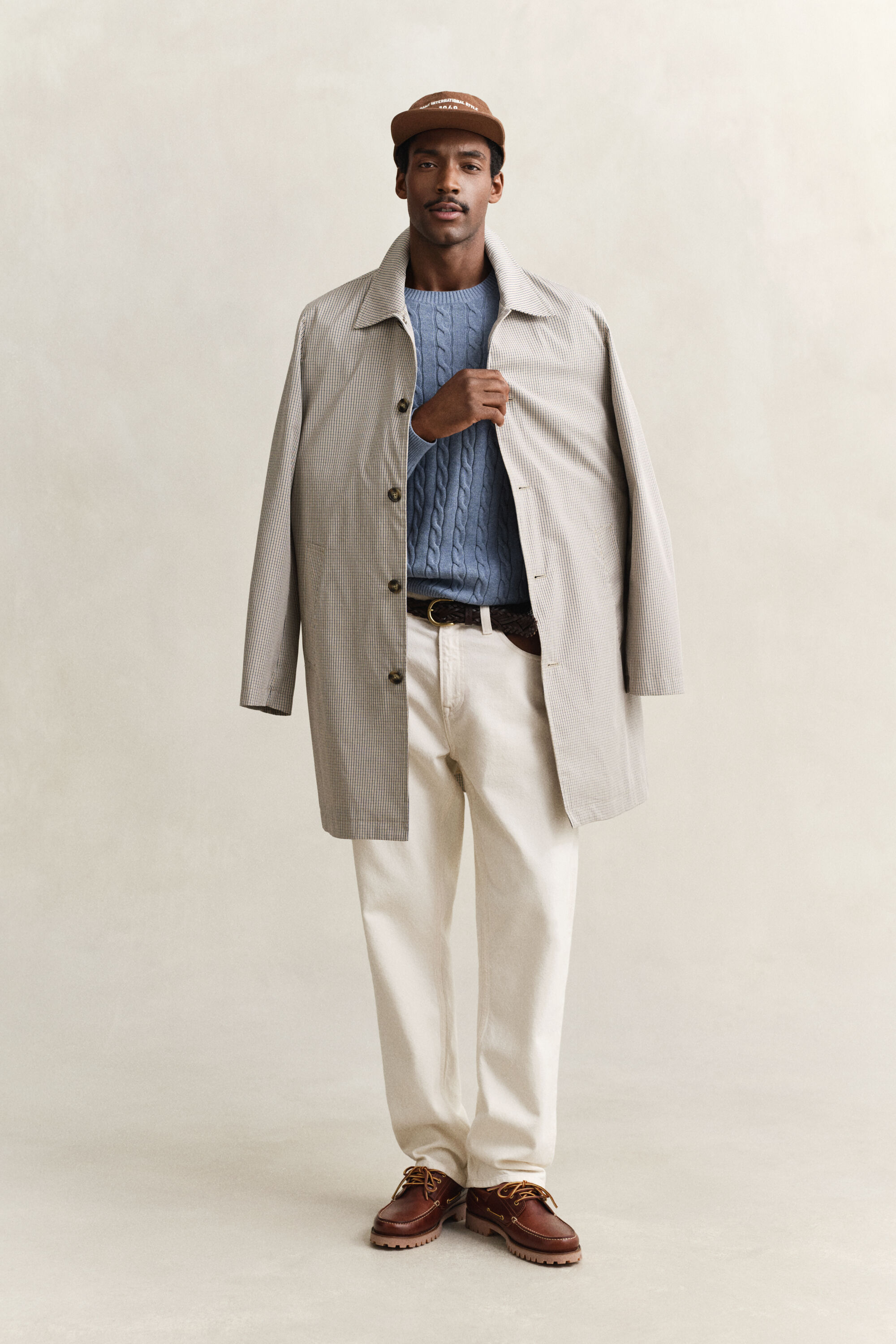 Puuvillainen palmikkoneulepusero, pyöreä pääntie