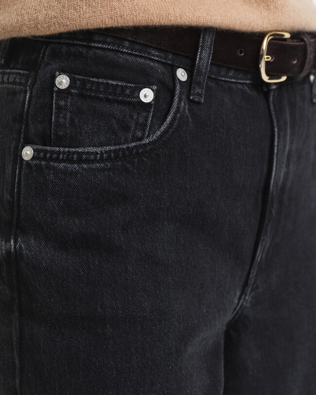 Relaxed fit ‑mitoitetut farkut