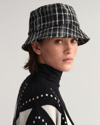 Argyle-neuletakki, v‑p&auml;&auml;ntie