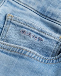 Teen Boys ‑malliston slim fit ‑mitoitetut farkut