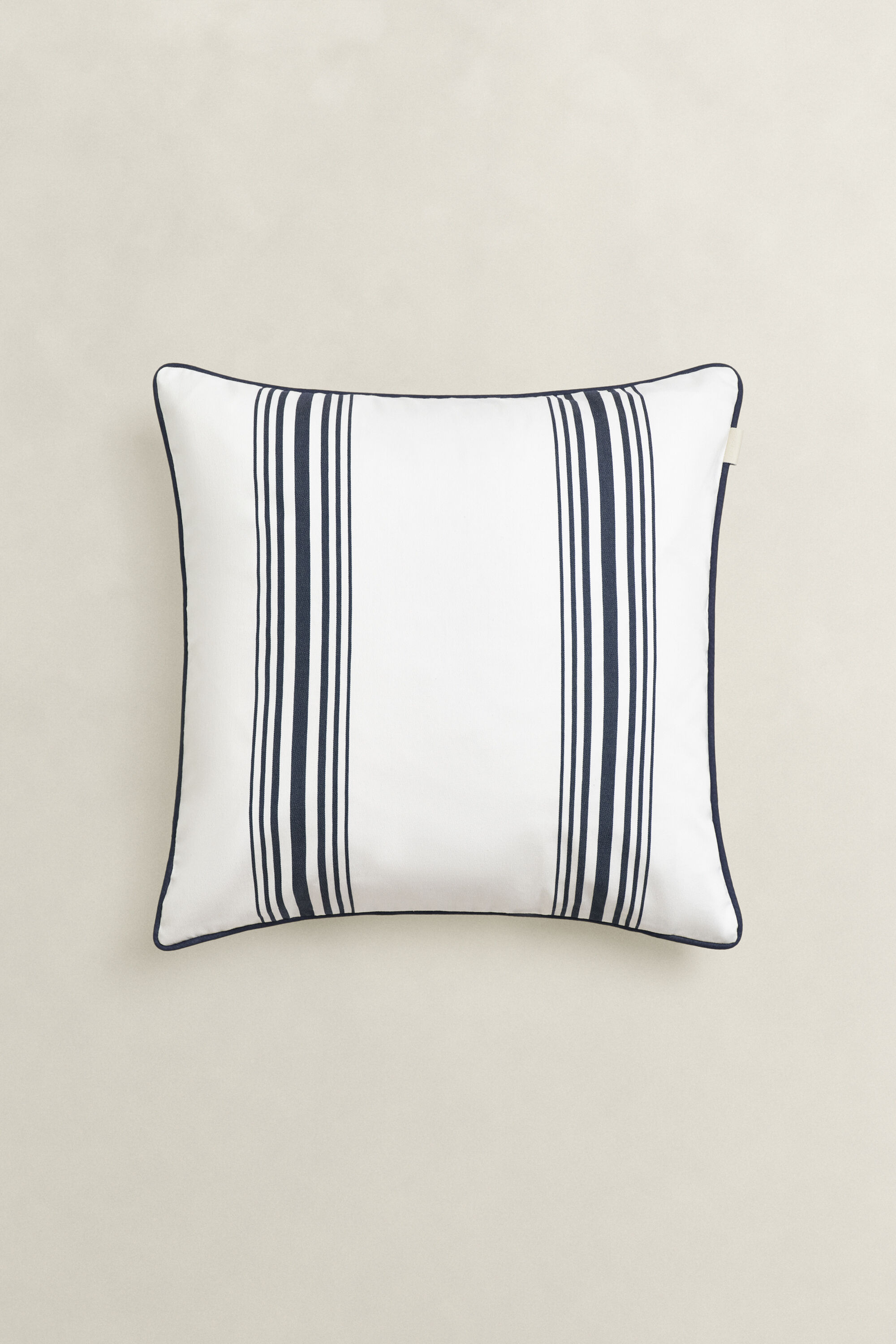 Yacht Striped ‑tyynynpäällinen