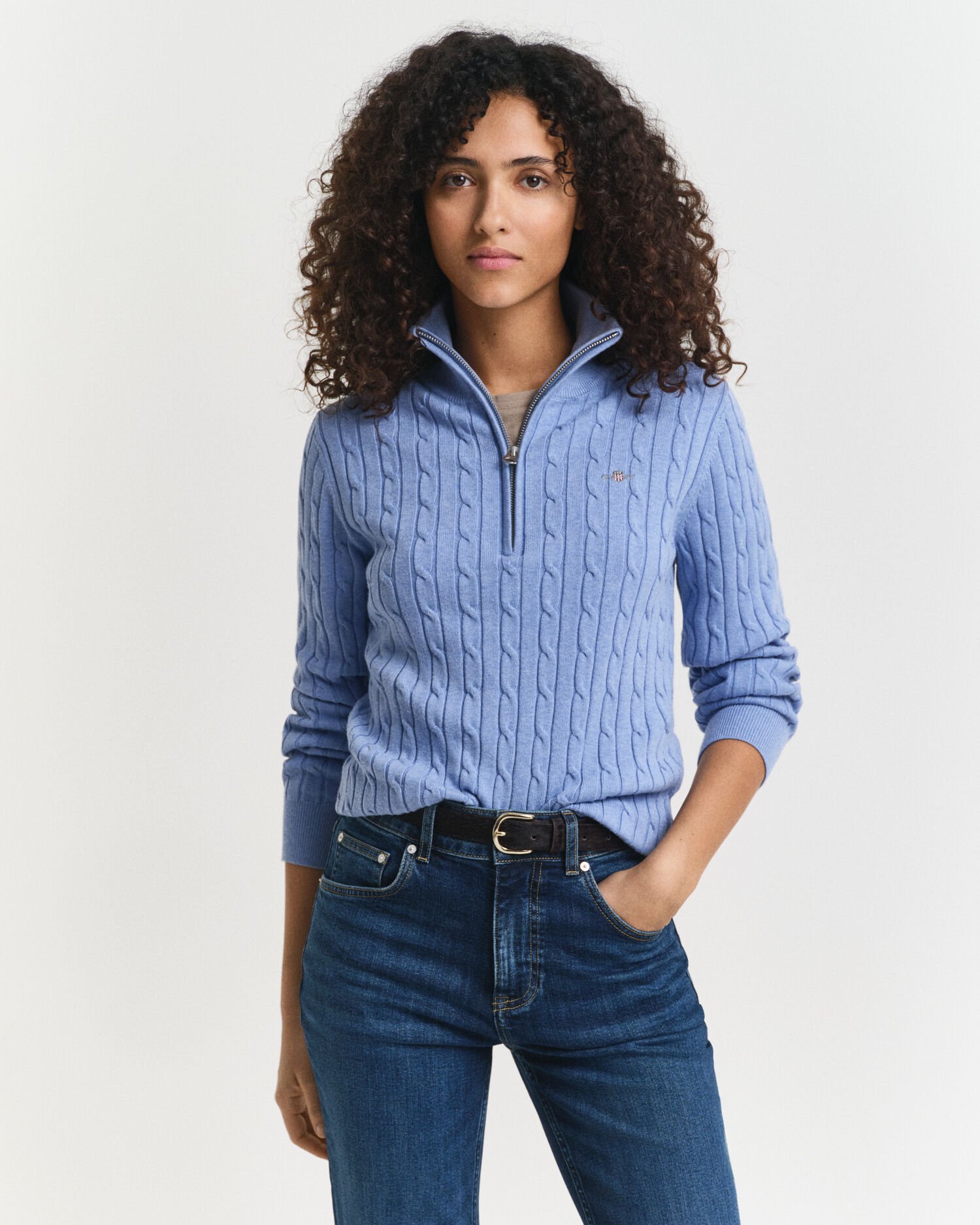 Vetoketjukauluksellinen palmikkoneulepusero