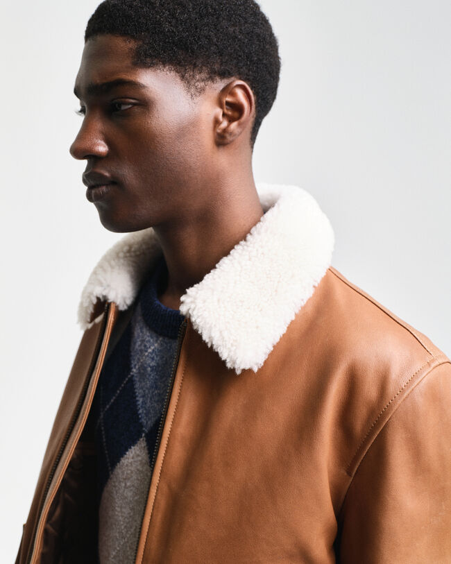 Nahkainen lentäjäntakki