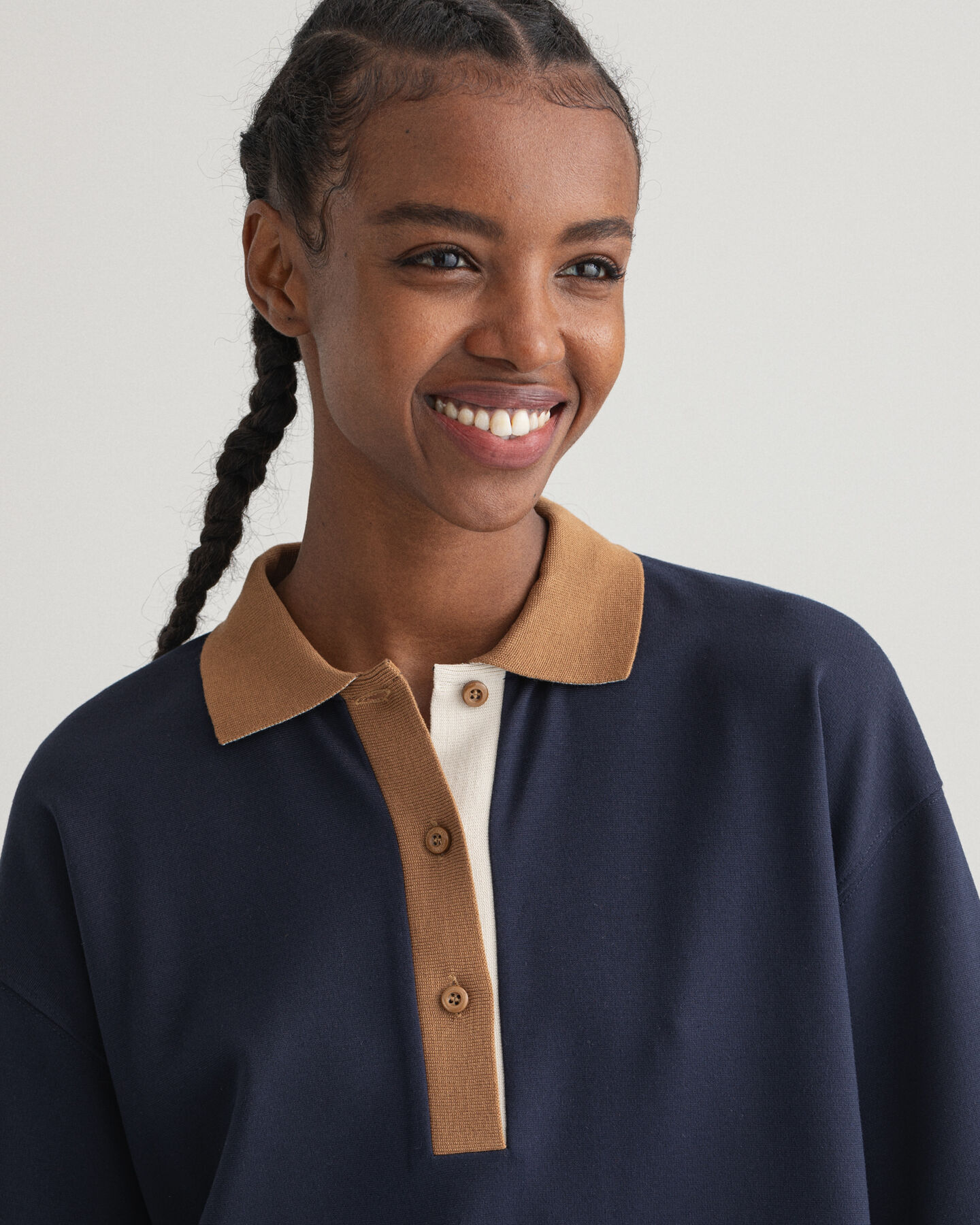 Monivärinen pikeemekko