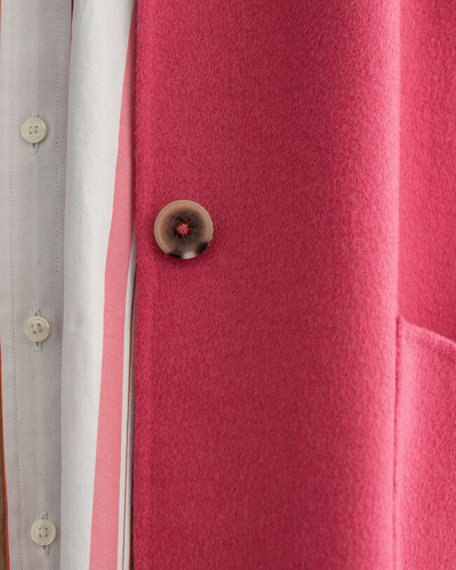 Käsin tikattu GANT Varsity ‑takki