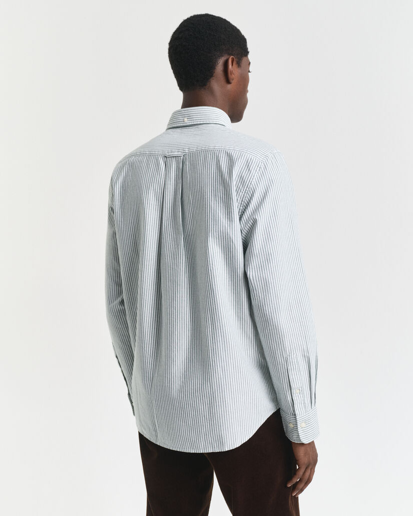 Regular fit ‑mitoitettu pystyraidallinen klassinen oxford-paita