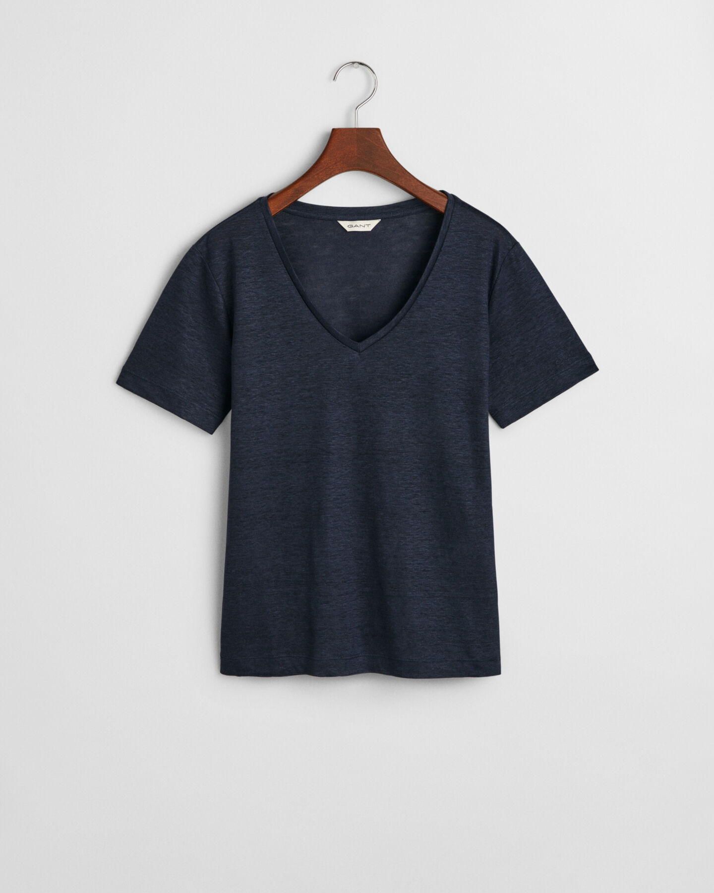 Pellava-t‑paita, v-p&auml;&auml;ntie