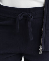 Karitsanvillaiset housut