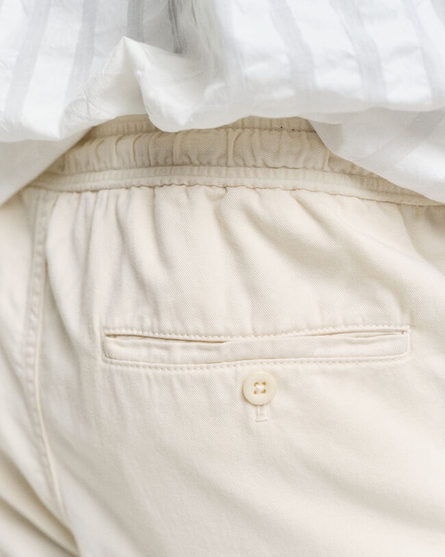 Regular fit ‑mitoitetut kiristysnauhalliset Sunfaded-shortsit