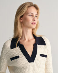 Palmikkokuvioitu pikeeneulepusero