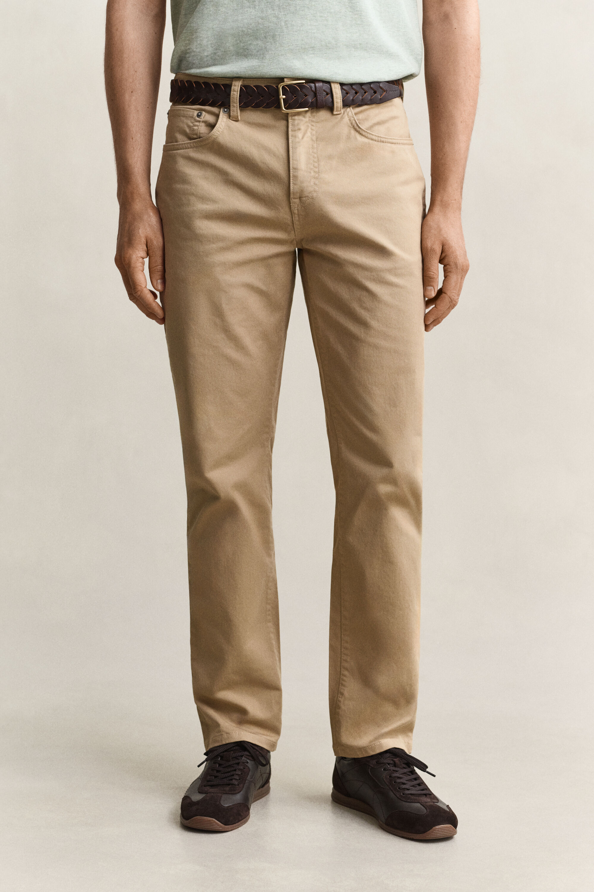 Regular fit ‑mitoitetut Desert-farkut