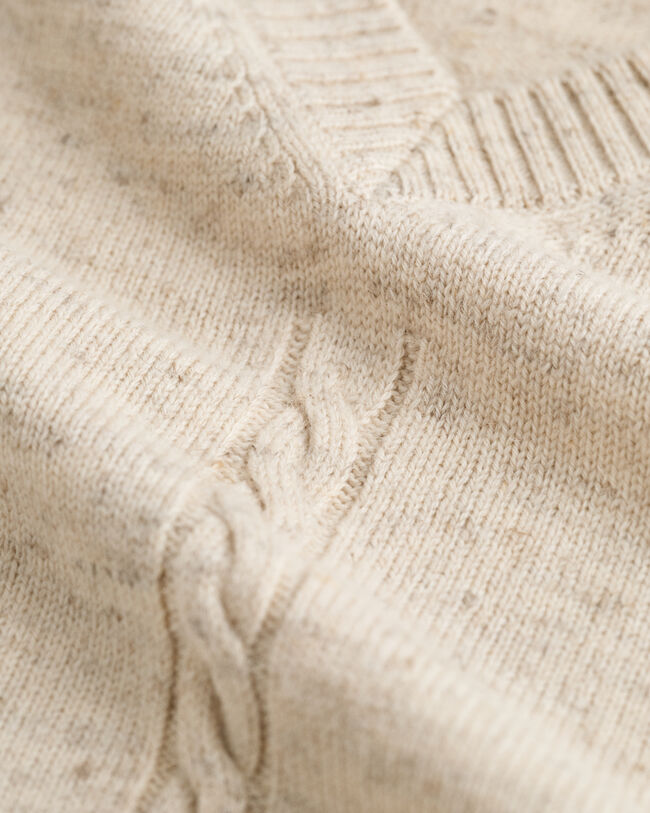 Palmikkoneuleliivi, v‑pääntie