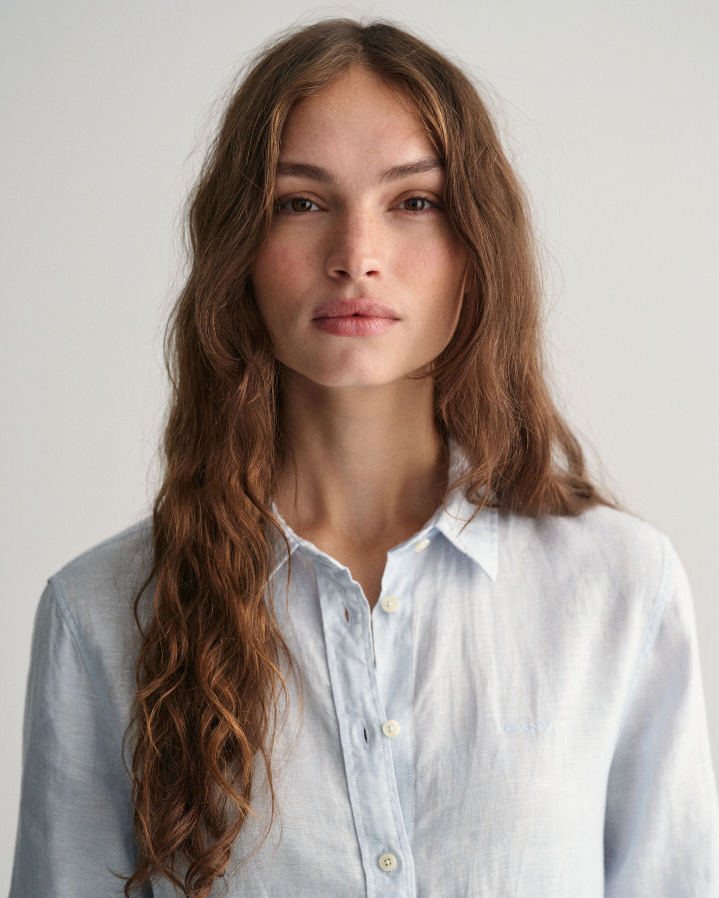Regular fit ‑mitoitettu pellavainen chambray-paita