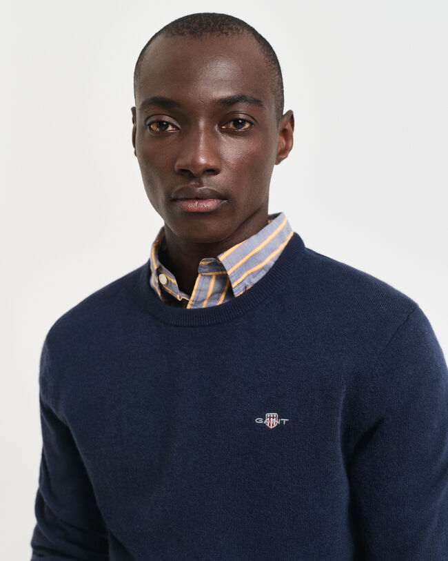 Ohut lampaanvillaneule, py&ouml;re&auml; p&auml;&auml;ntie