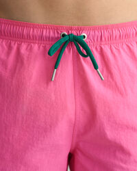 Classic&nbsp;fit ‑mitoitetut uimashortsit