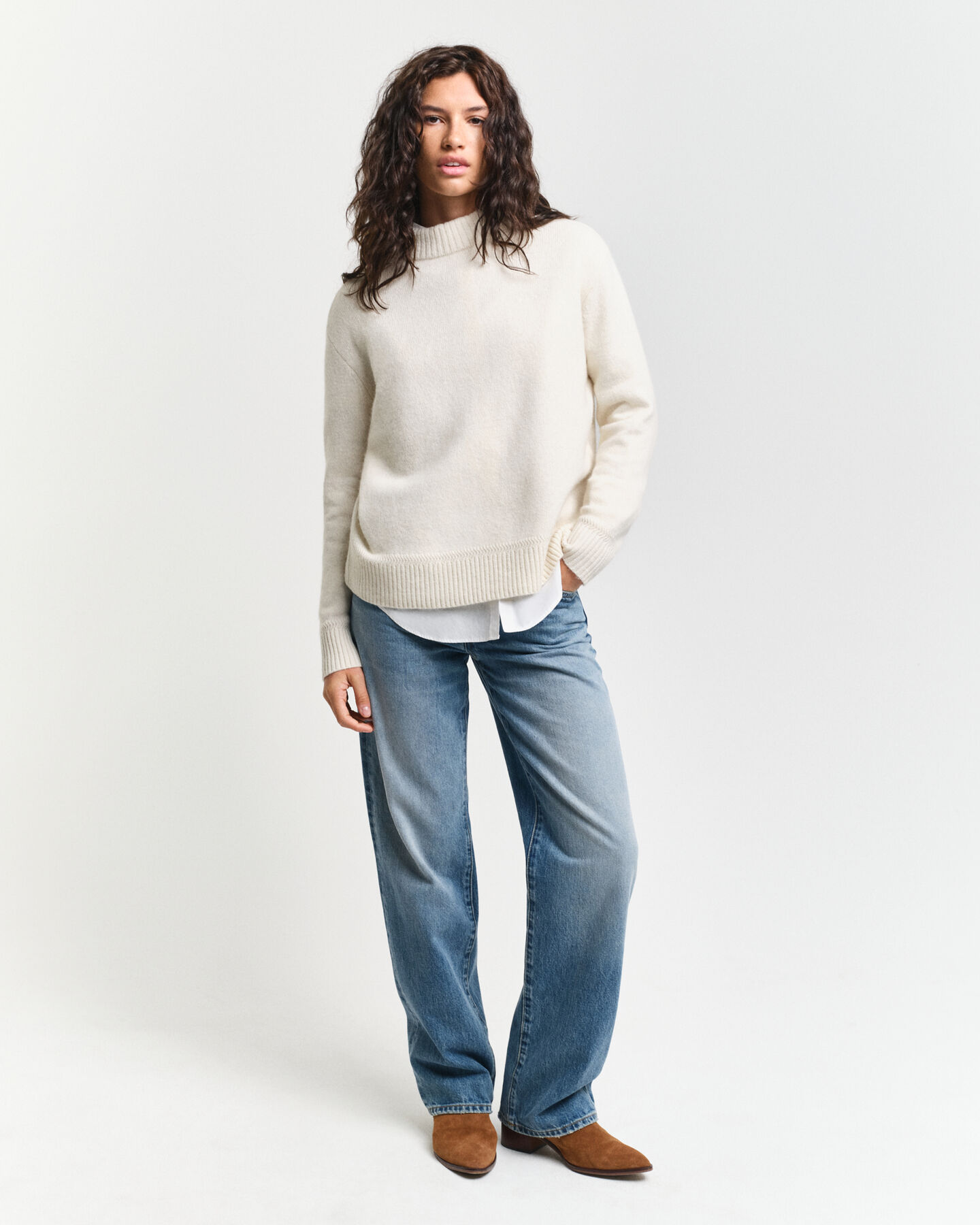 Pystykauluksellinen villasekoitepusero