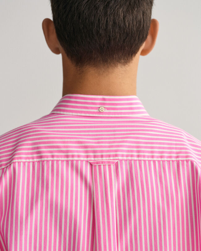 Lyhythihainen, regular fit ‑mitoitettu raidallinen broadcloth-paita