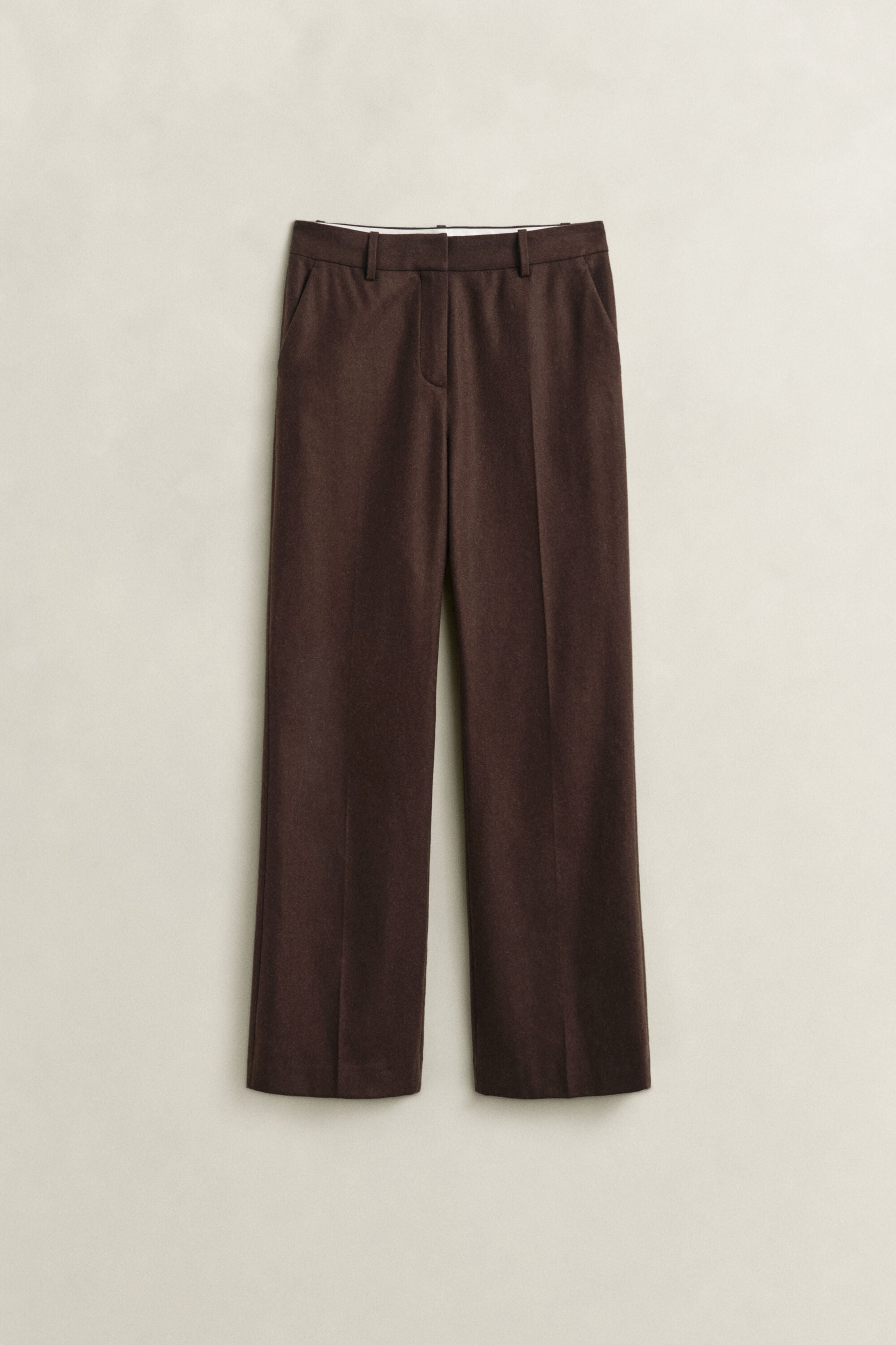 Slim fit ‑mitoitetut alaspäin levenevät flanellihousut