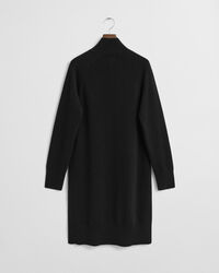 Karitsanvillainen neulemekko