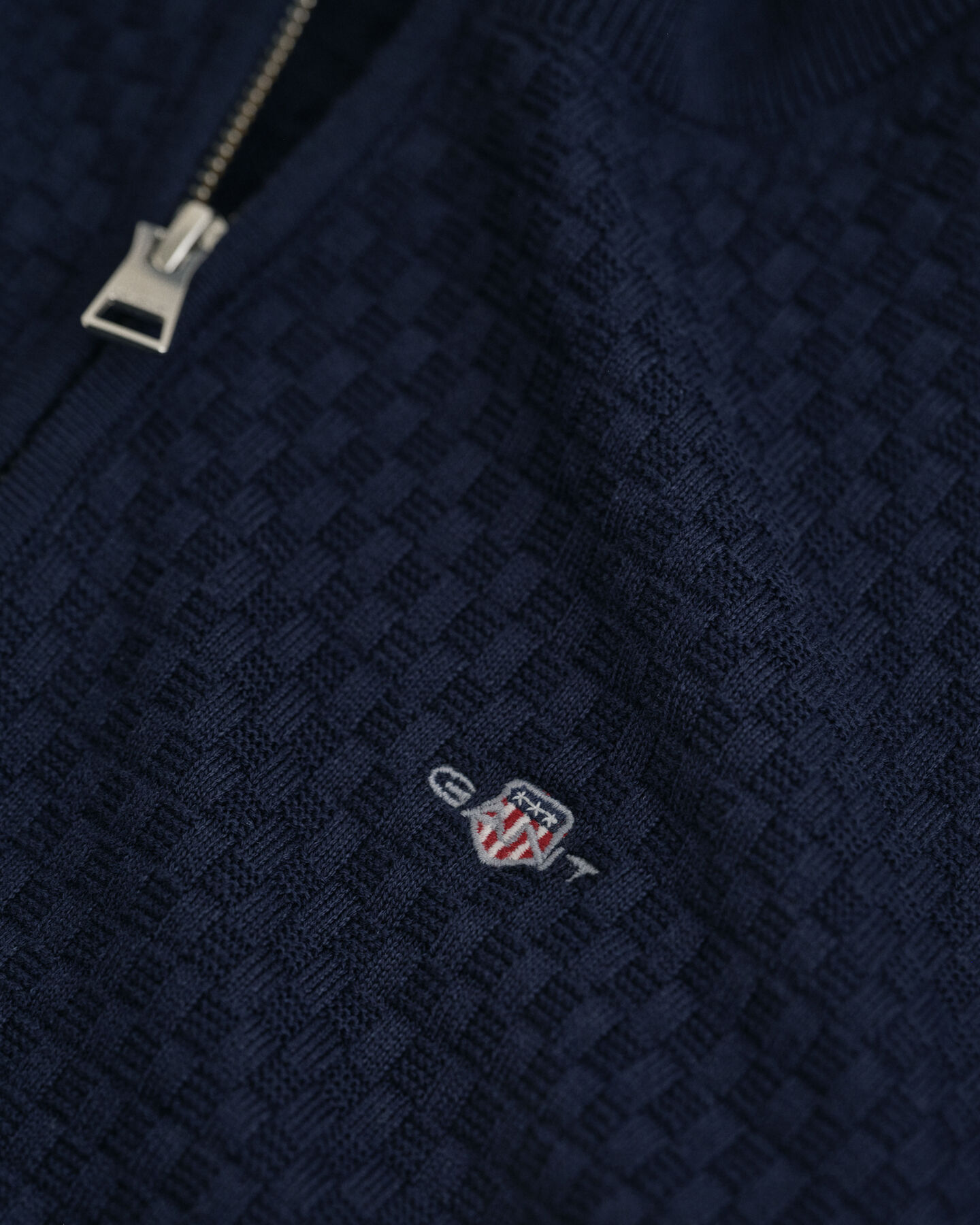 Teens-malliston kohopintainen neulepusero, vetoketjukaulus