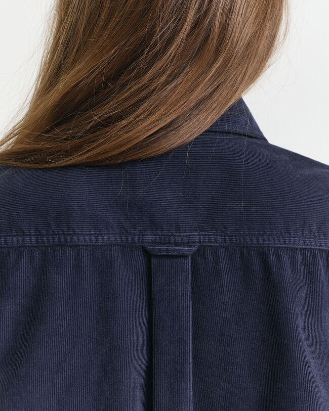 Regular fit ‑mitoitettu vakosamettipaita